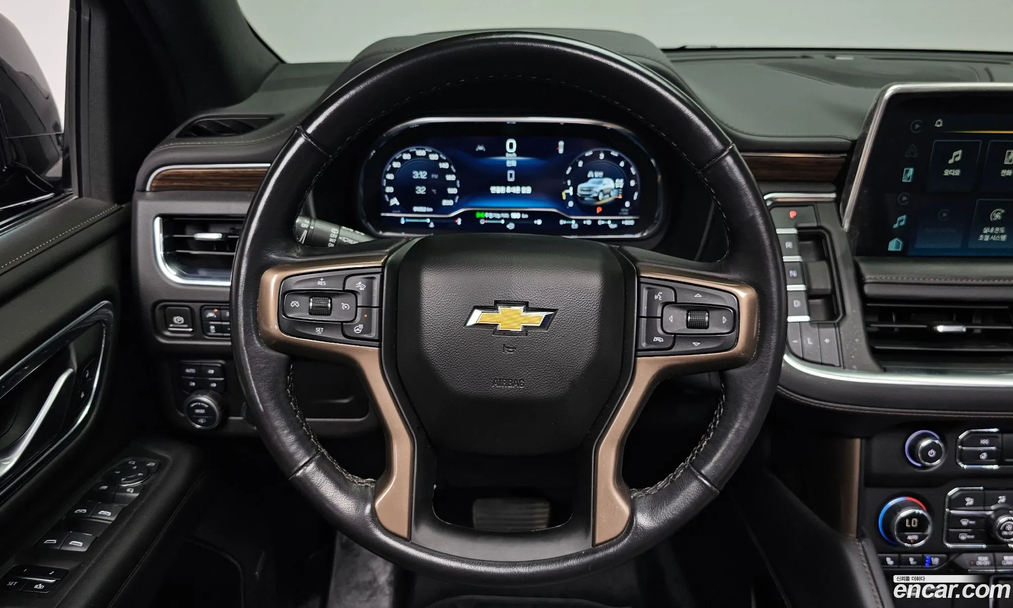 Chevrolet (GM Daewoo) Tahoe 2022 — 19
