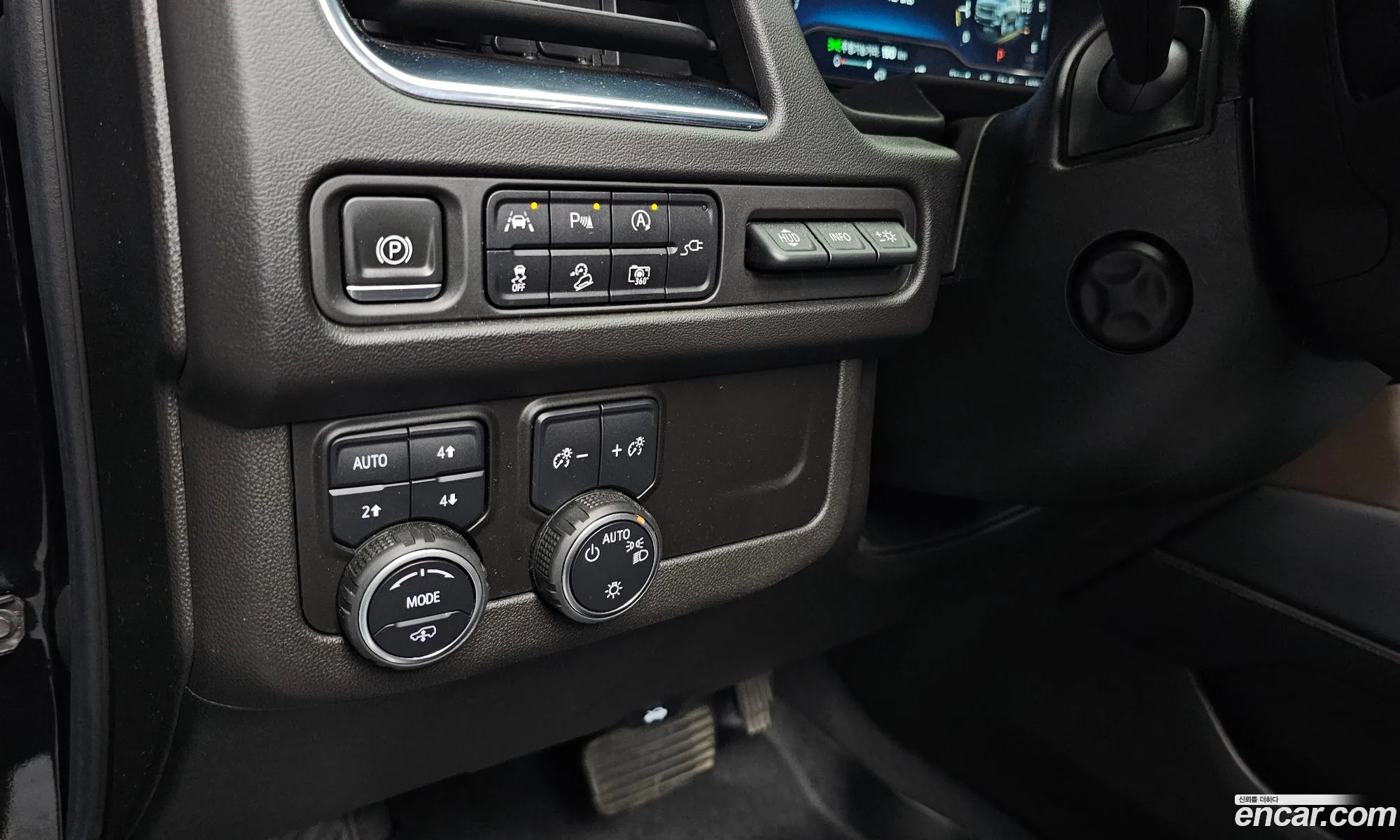 Chevrolet (GM Daewoo) Tahoe 2022 — 31