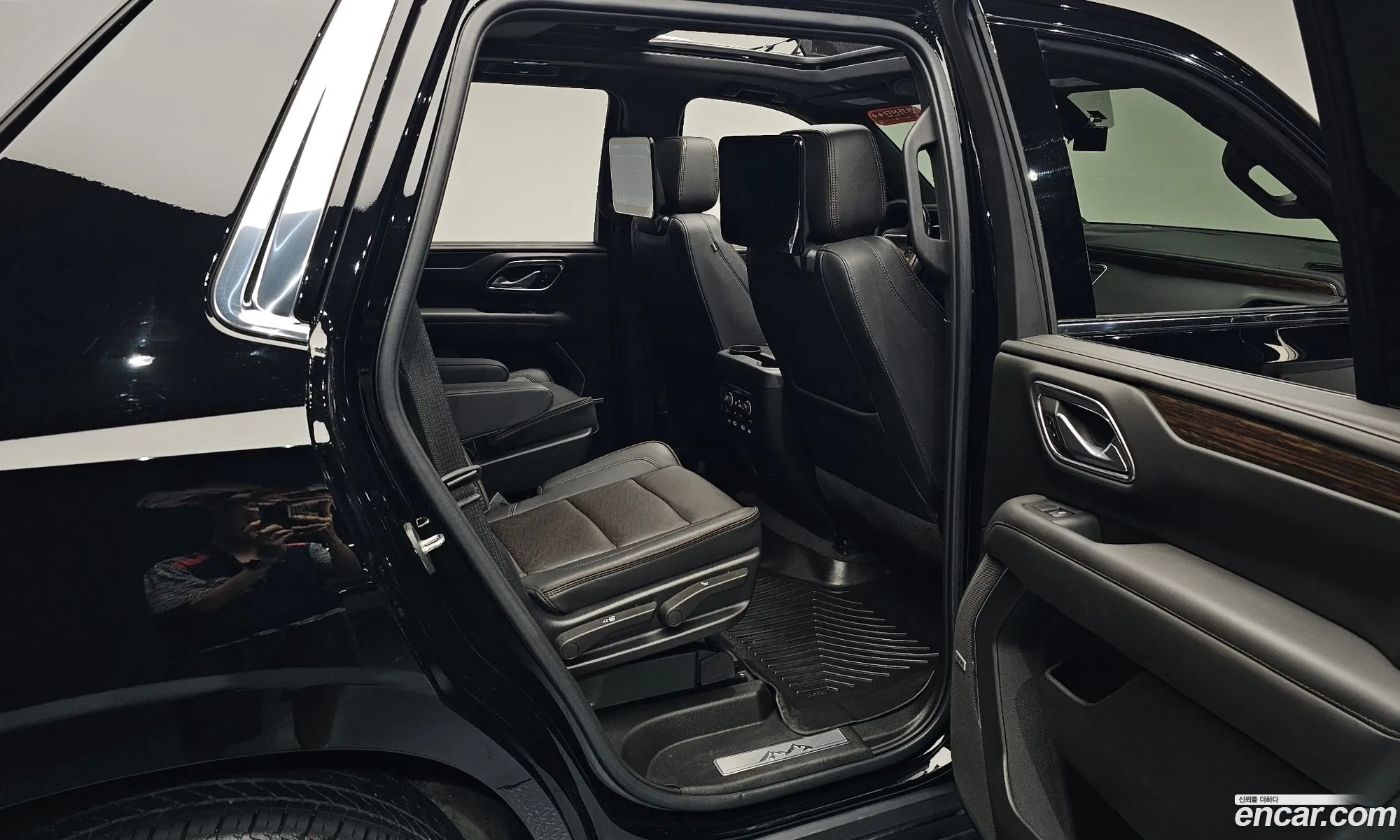 Chevrolet (GM Daewoo) Tahoe 2022 — 6