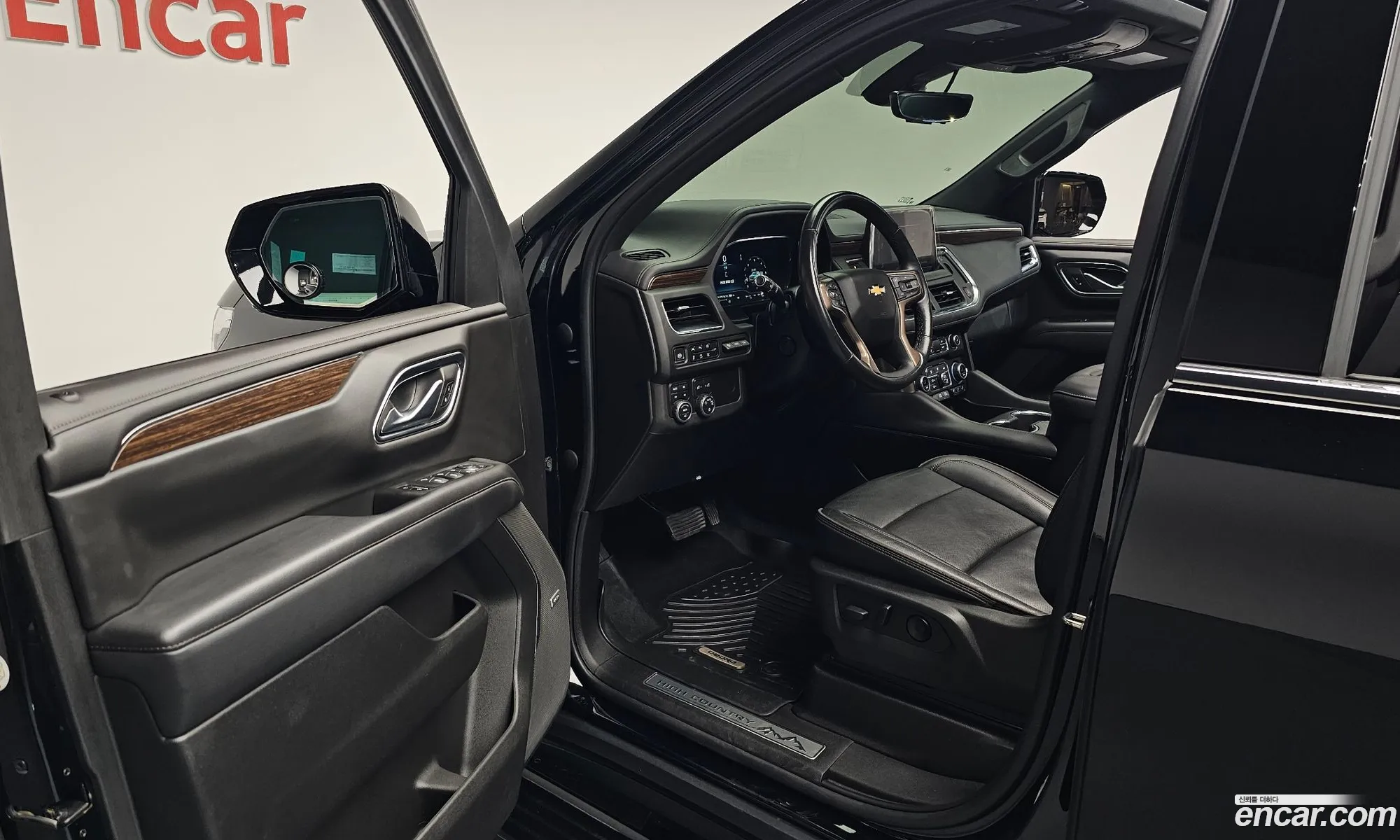 Chevrolet (GM Daewoo) Tahoe 2022 — 35