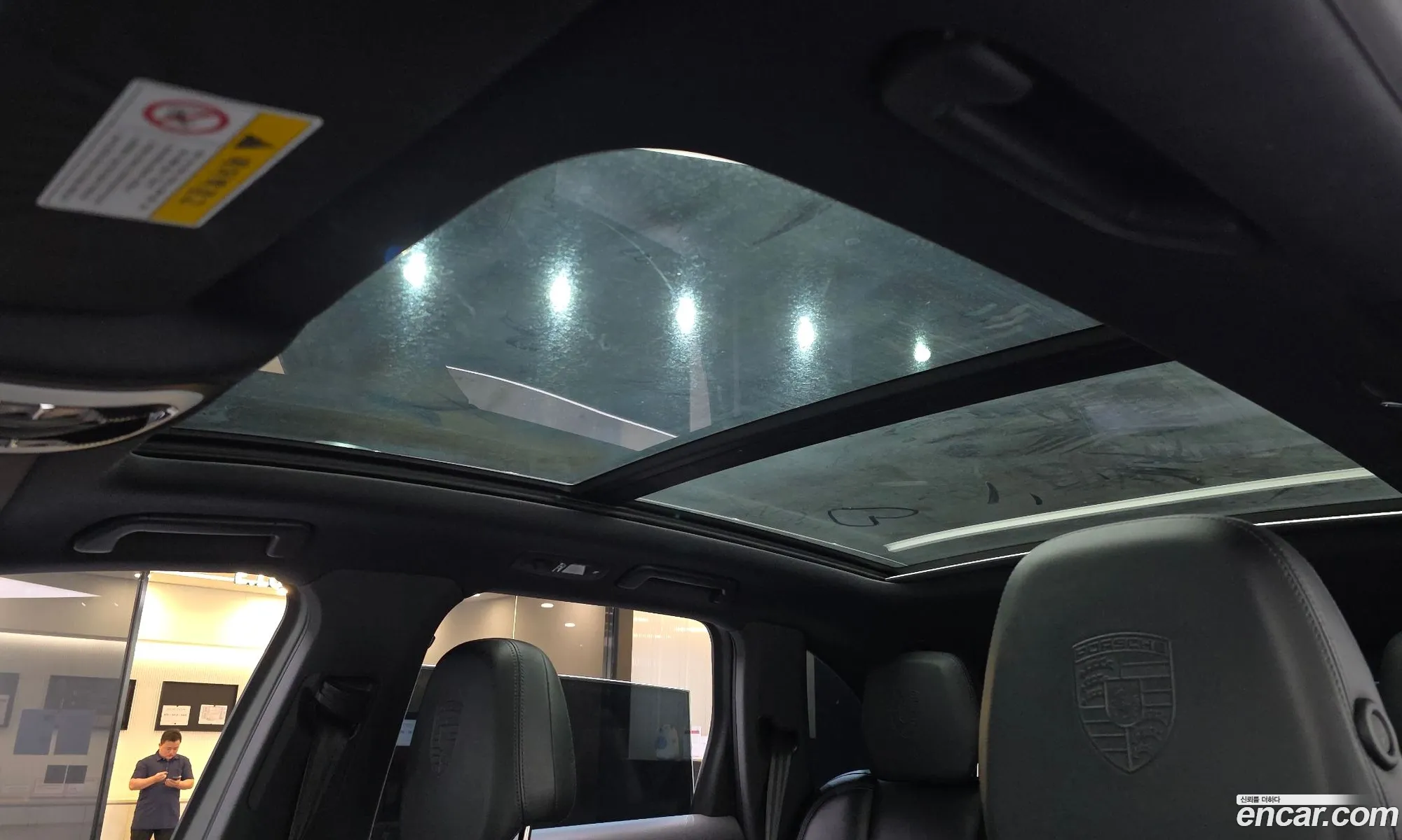 Porsche Cayenne 2017 WP1AF2928HLA30469 — 11