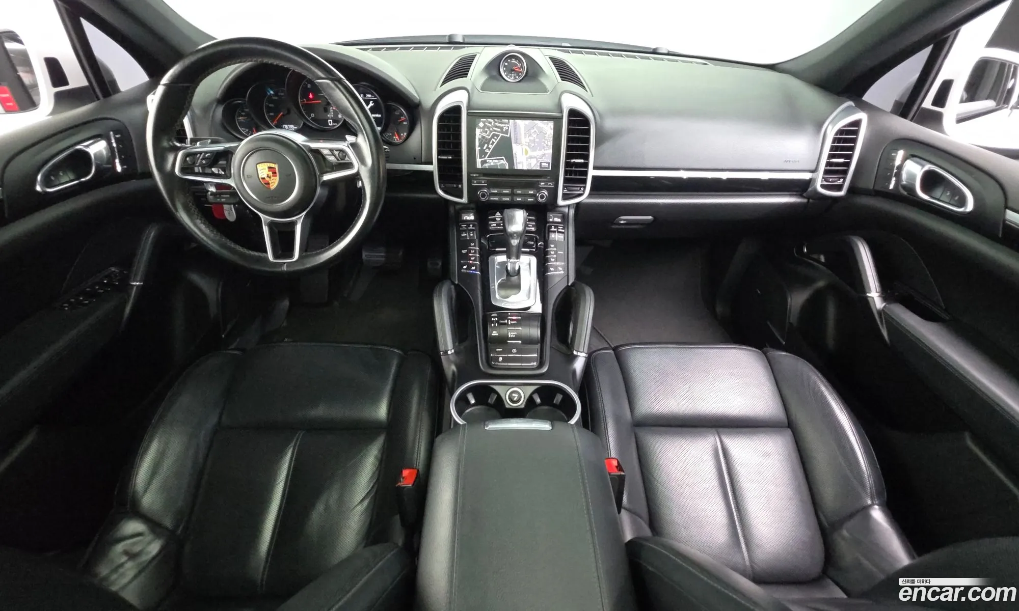 Porsche Cayenne 2017 WP1AF2928HLA30469 — 16