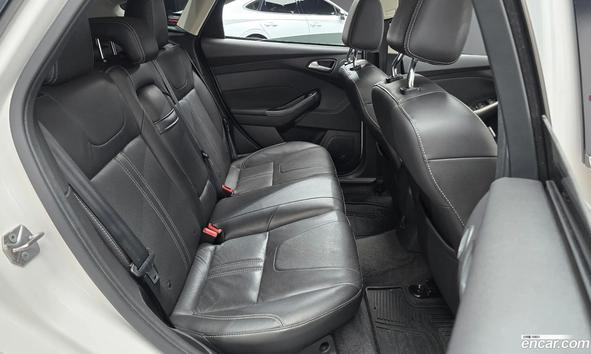 Ford Focus 2012 1FAHP3M2XCL286590 — 3