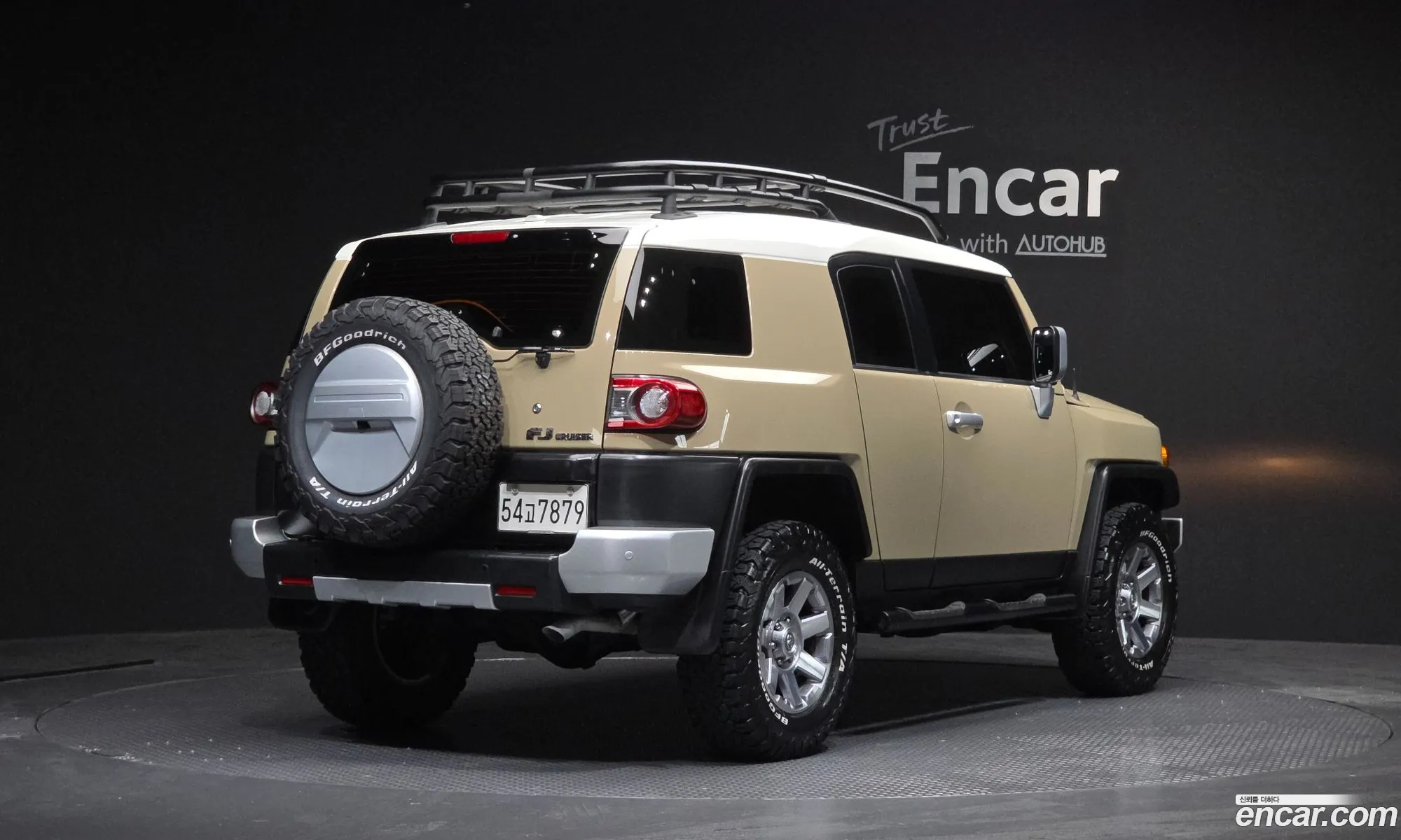 Toyota FJ Cruiser 2014 — 17