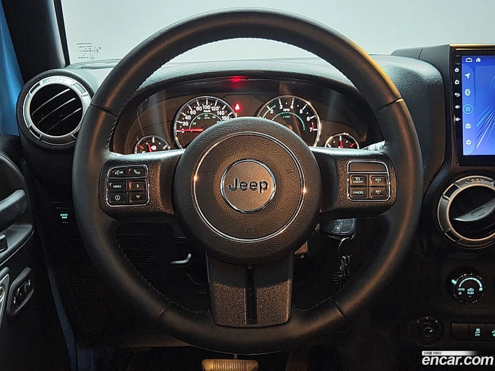 Jeep Wrangler 2017 — 19