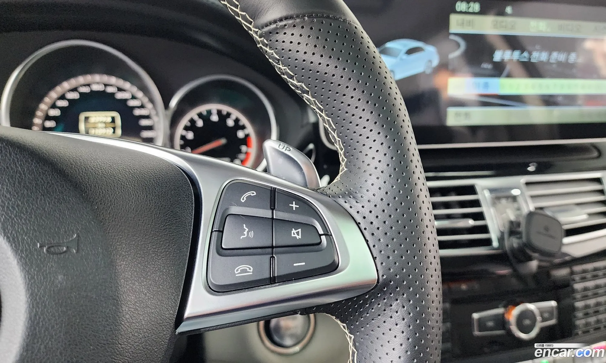Mercedes-Benz CLS-Class W218 2011 WDDLJ7EB2CA038086 — 11