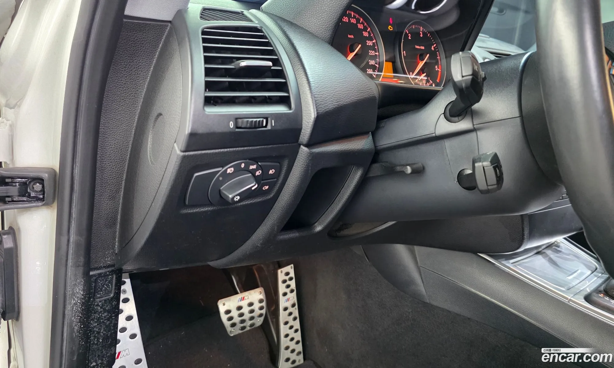 BMW 1 Series 2010 WBAUR3108AVL40702 — 20