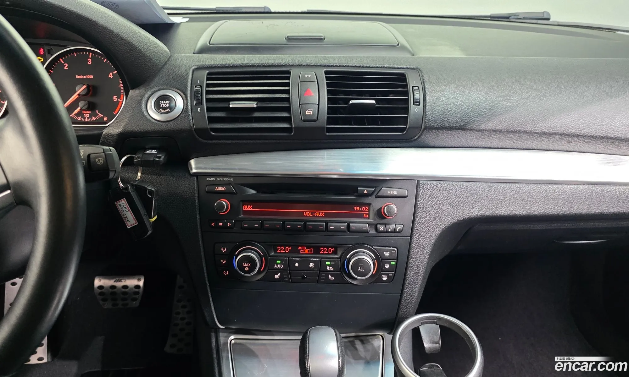 BMW 1 Series 2010 WBAUR3108AVL40702 — 13