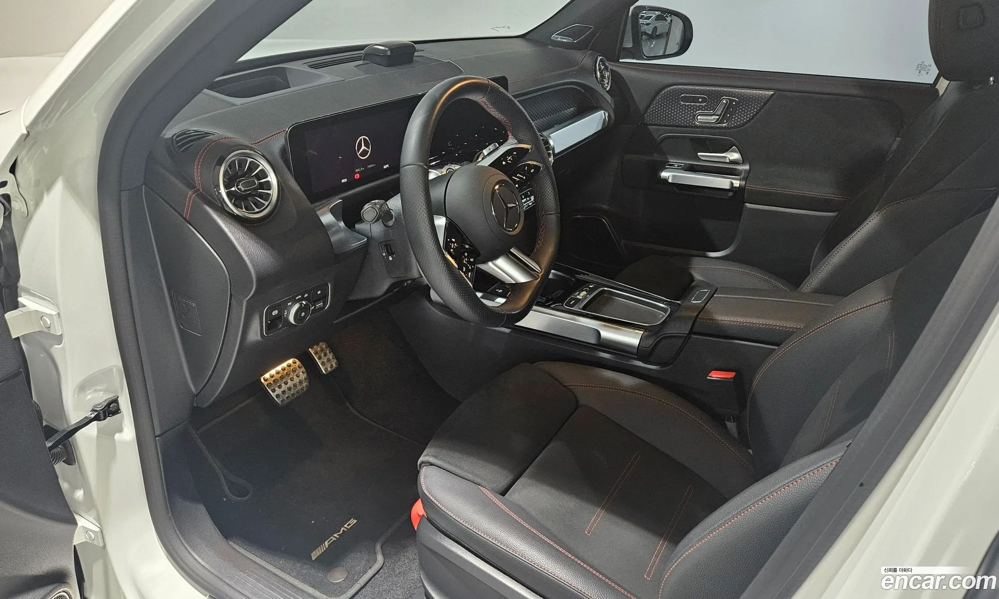 Mercedes-Benz EQB X243 2025 — 6