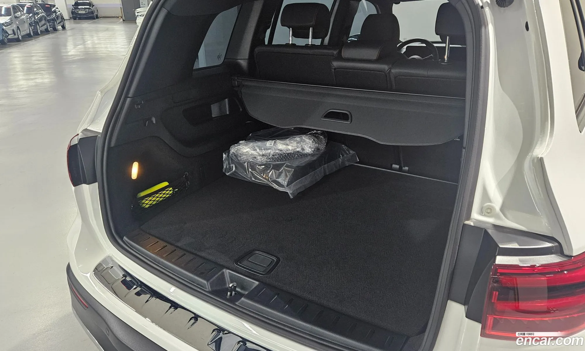 Mercedes-Benz EQB X243 2025 — 10
