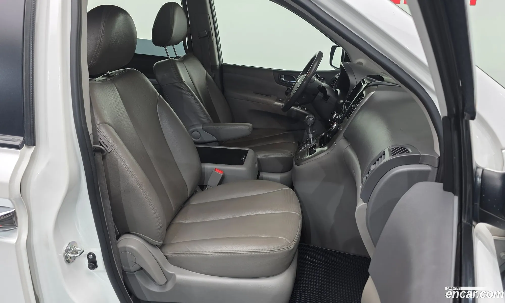 Kia Carnival R 2013 — 7
