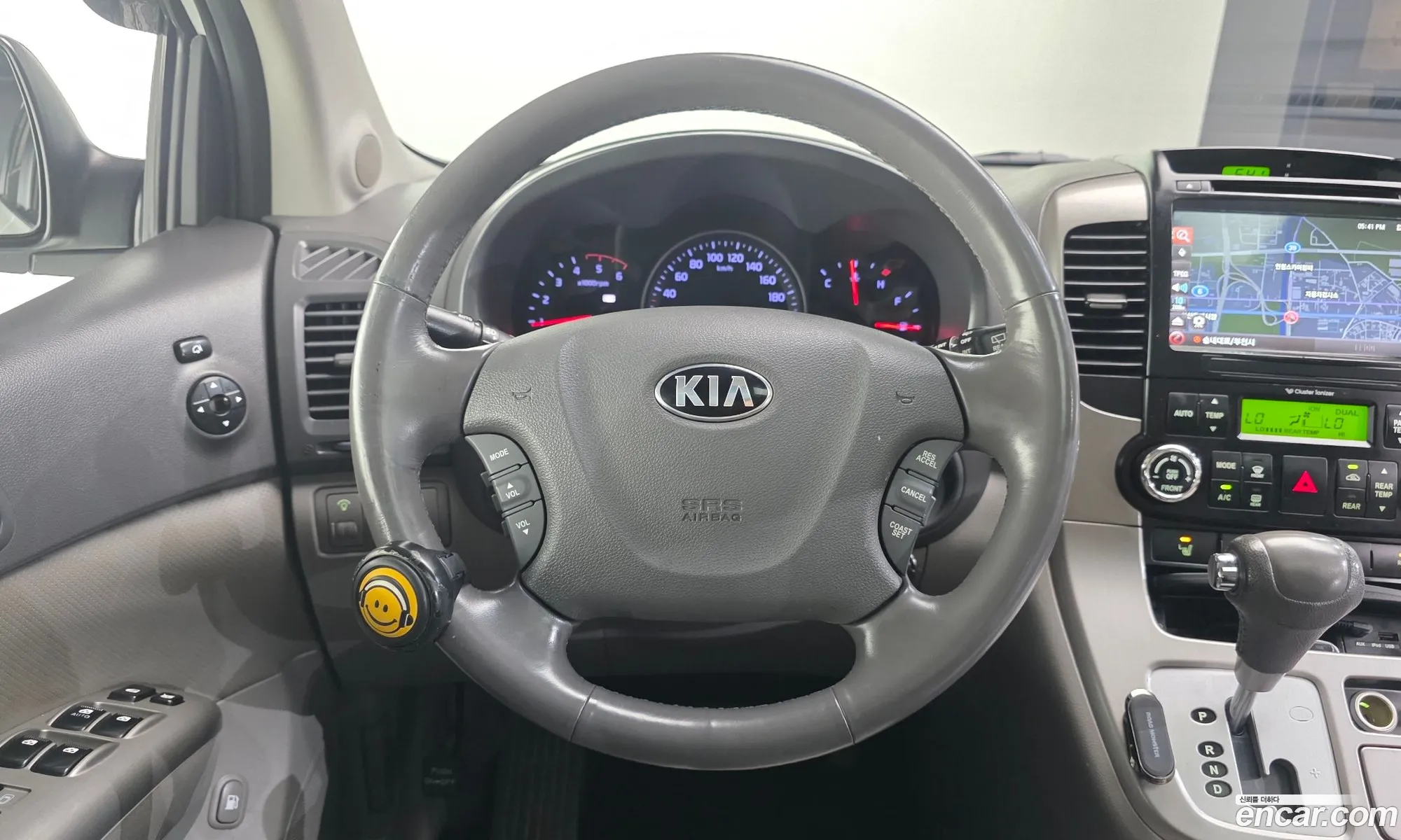 Kia Carnival R 2013 — 19