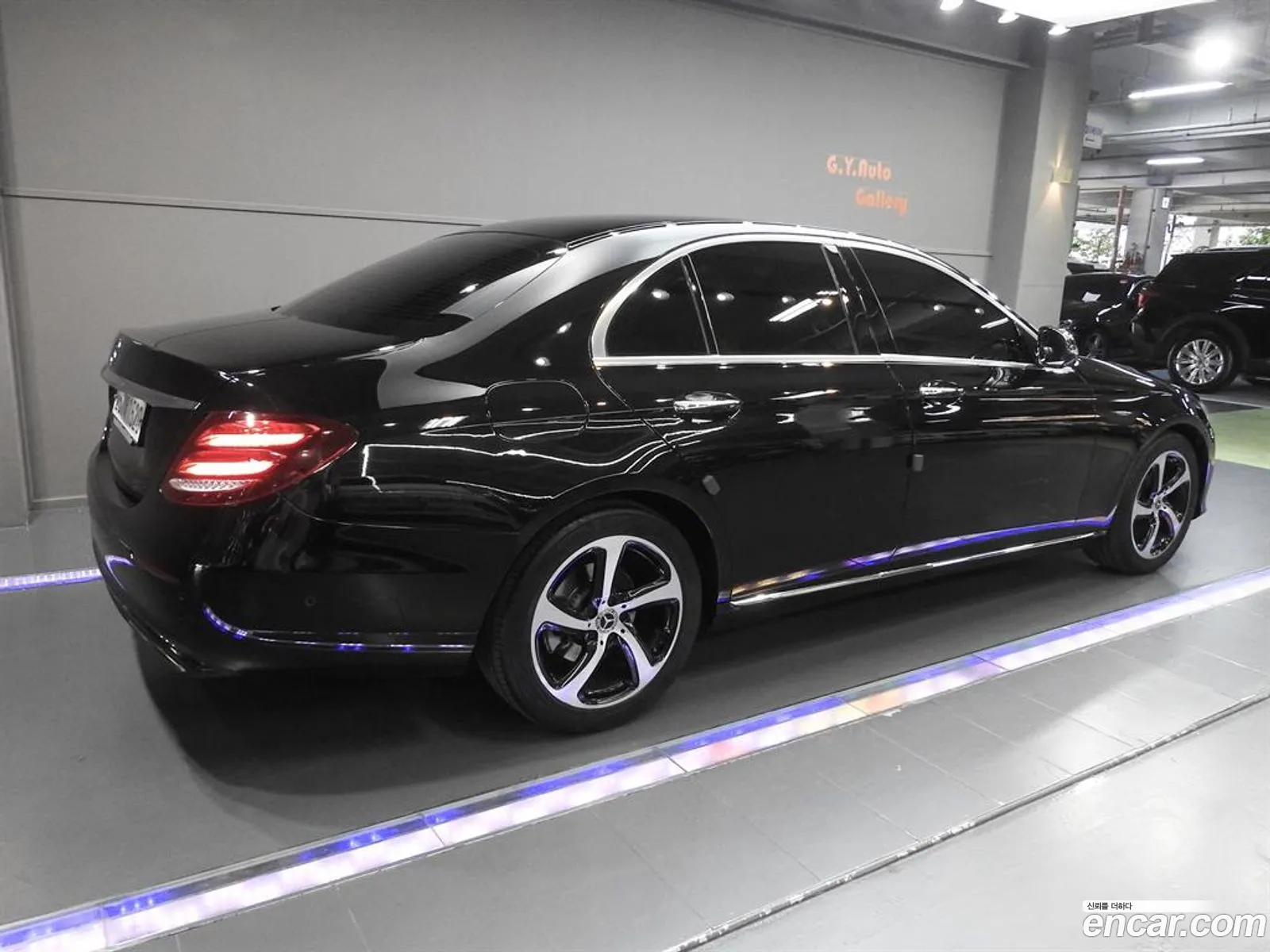 Mercedes-Benz E-Class W213 2019 — 12