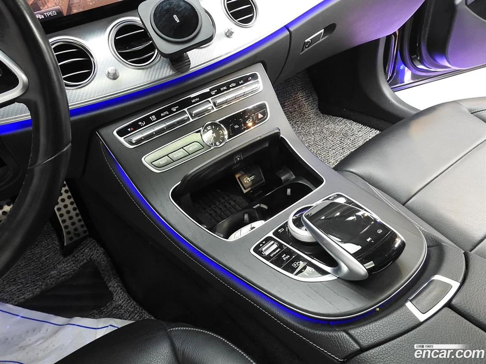 Mercedes-Benz E-Class W213 2019 — 14