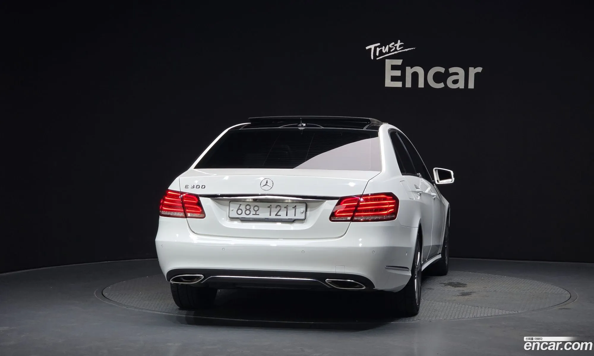 Mercedes-Benz E-Class W212 2013 WDDHF5FB9EA831074 — 2
