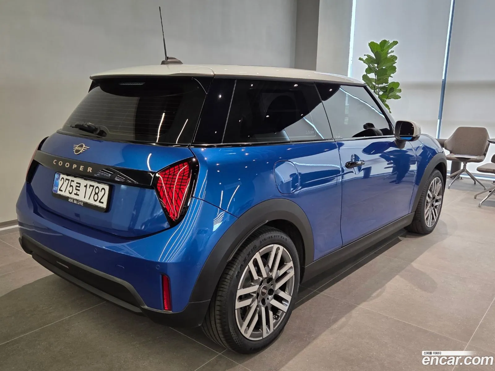 Mini Cooper C 2025 — 3