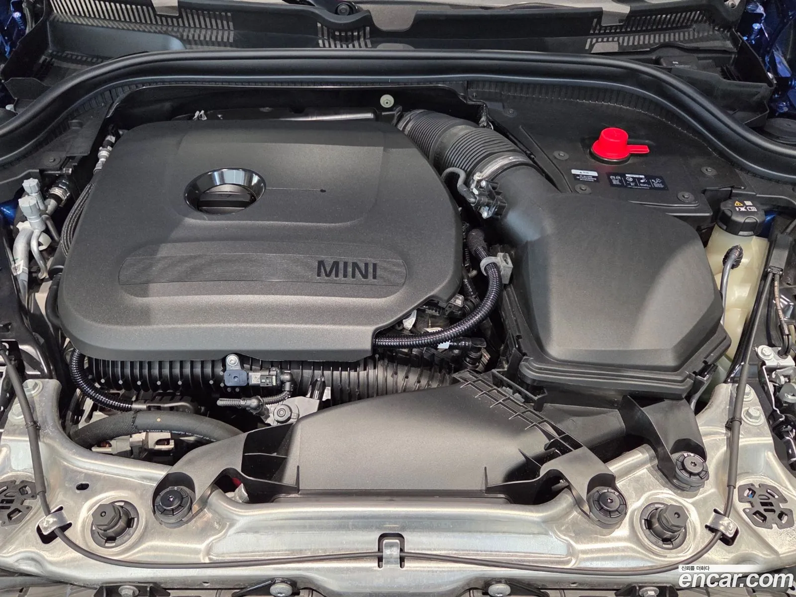 Mini Cooper C 2025 — 12