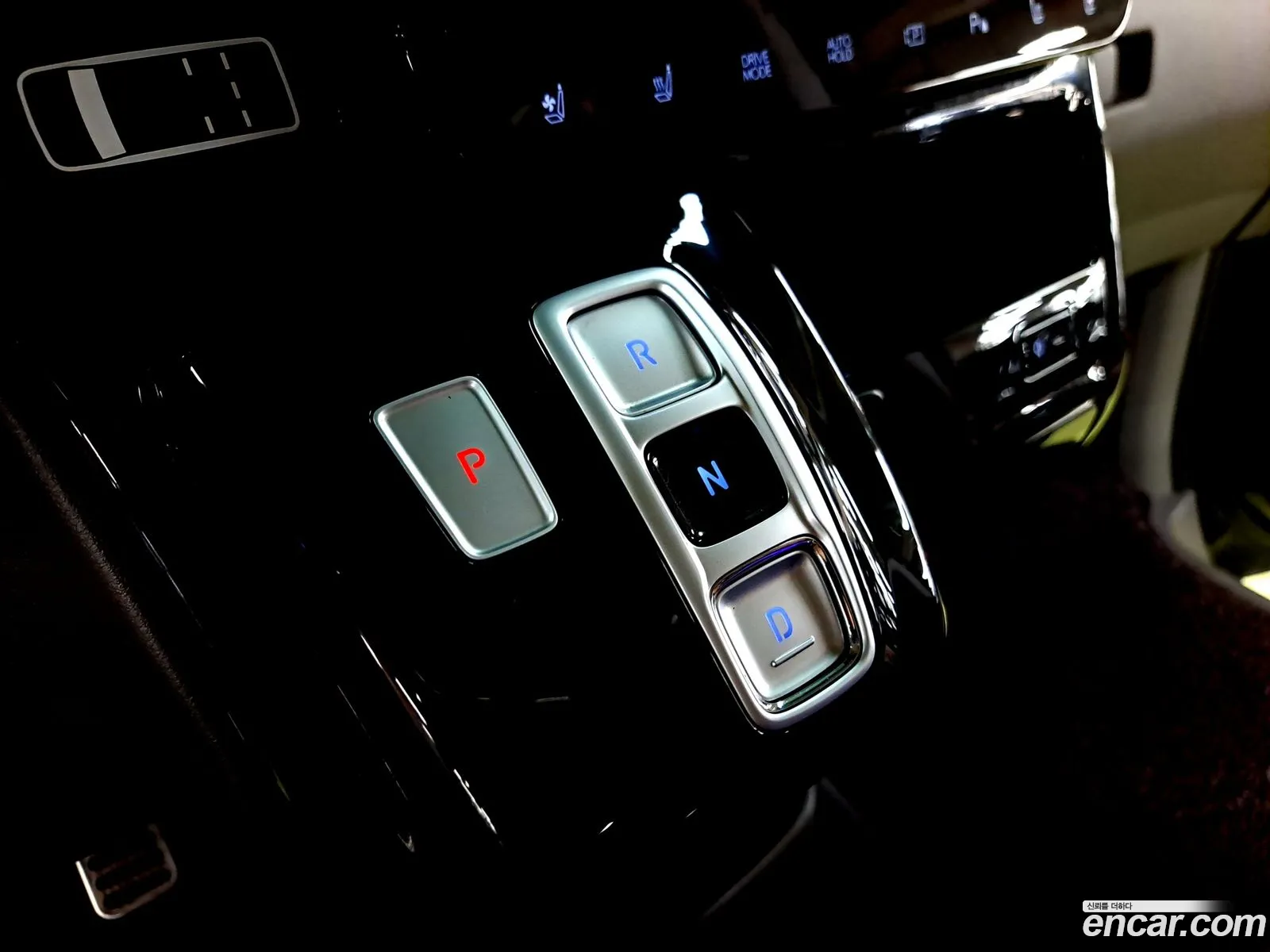 Hyundai Staria 2024 — 16