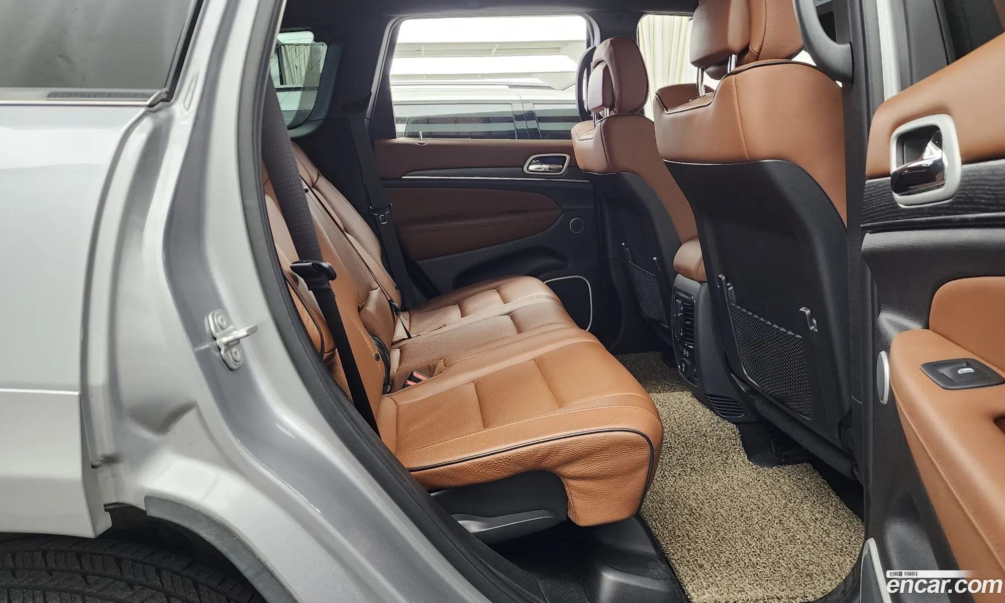 Jeep Grand Cherokee 2020 — 4