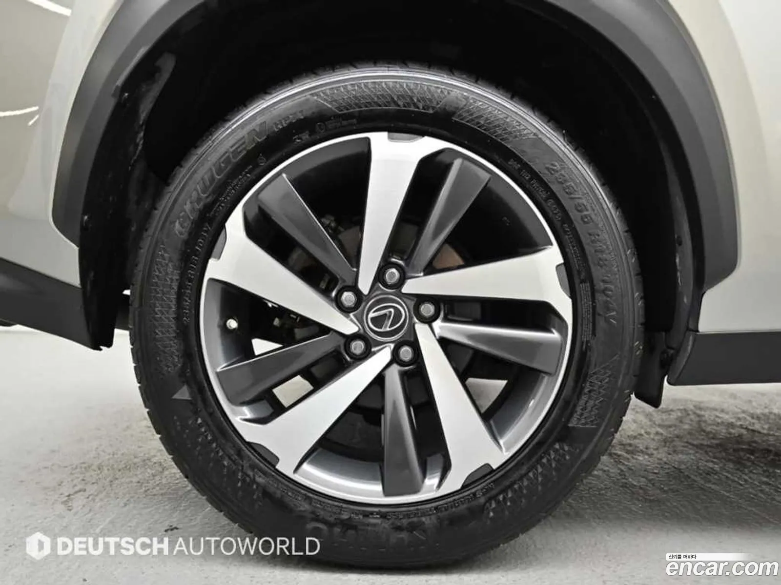 Lexus NX300h 2021 — 8