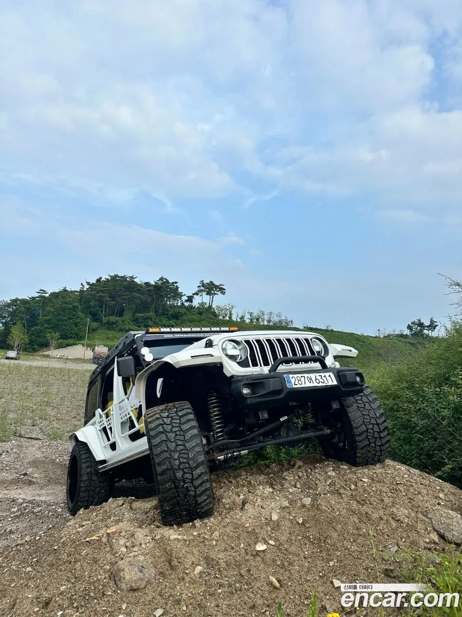 Jeep Wrangler 2020 — 15