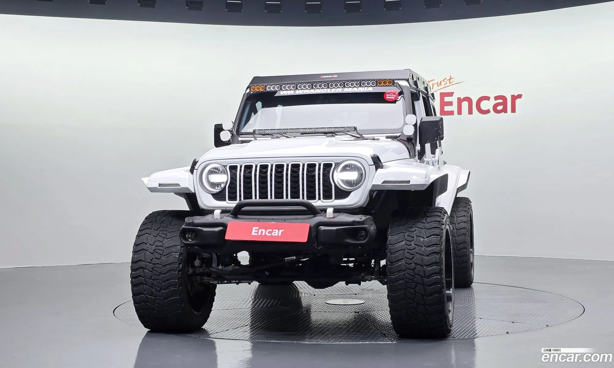 Jeep Wrangler 2020 — 32
