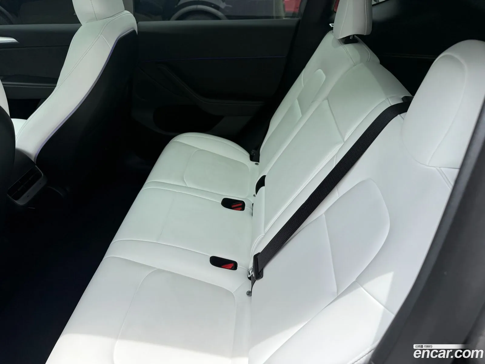 Tesla Model Y 2023 — 7