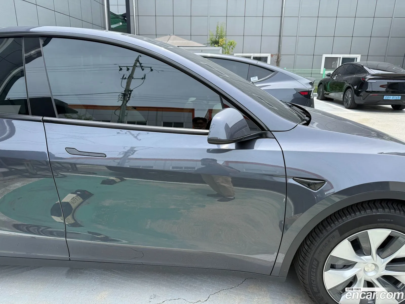 Tesla Model Y 2023 — 8