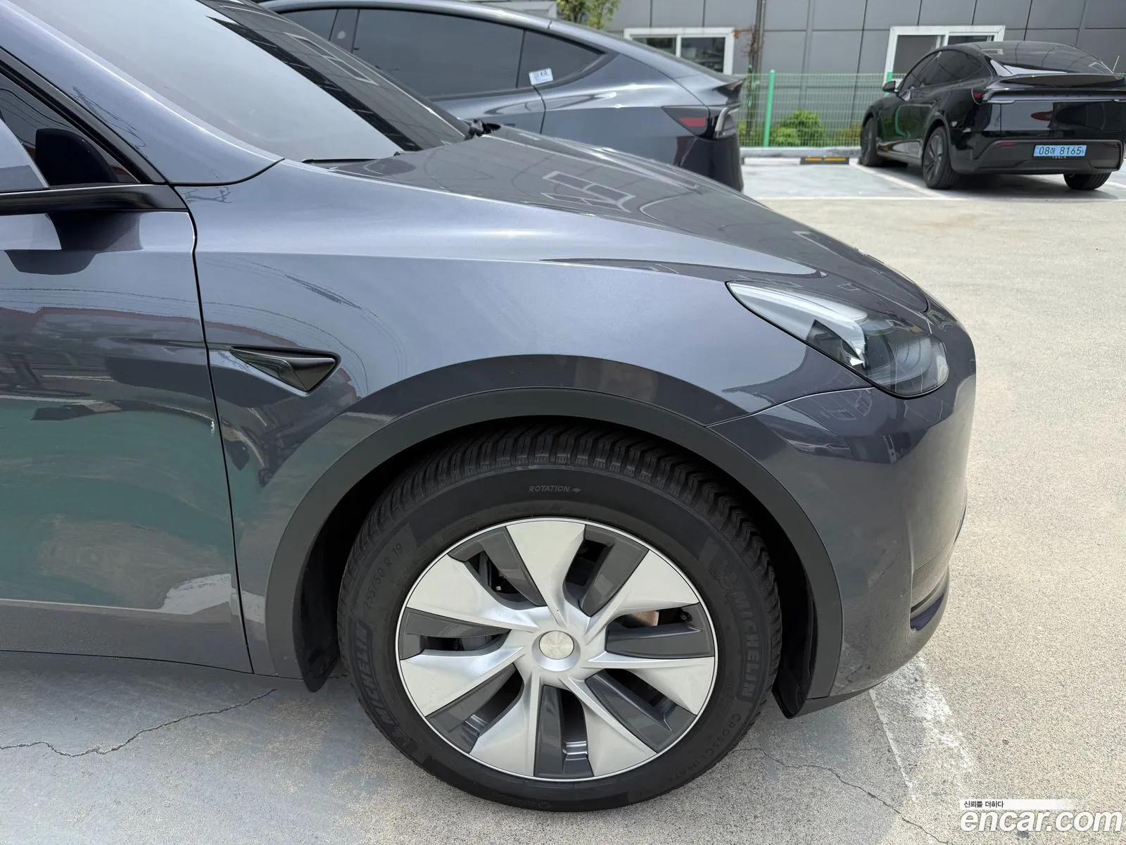 Tesla Model Y 2023 — 2