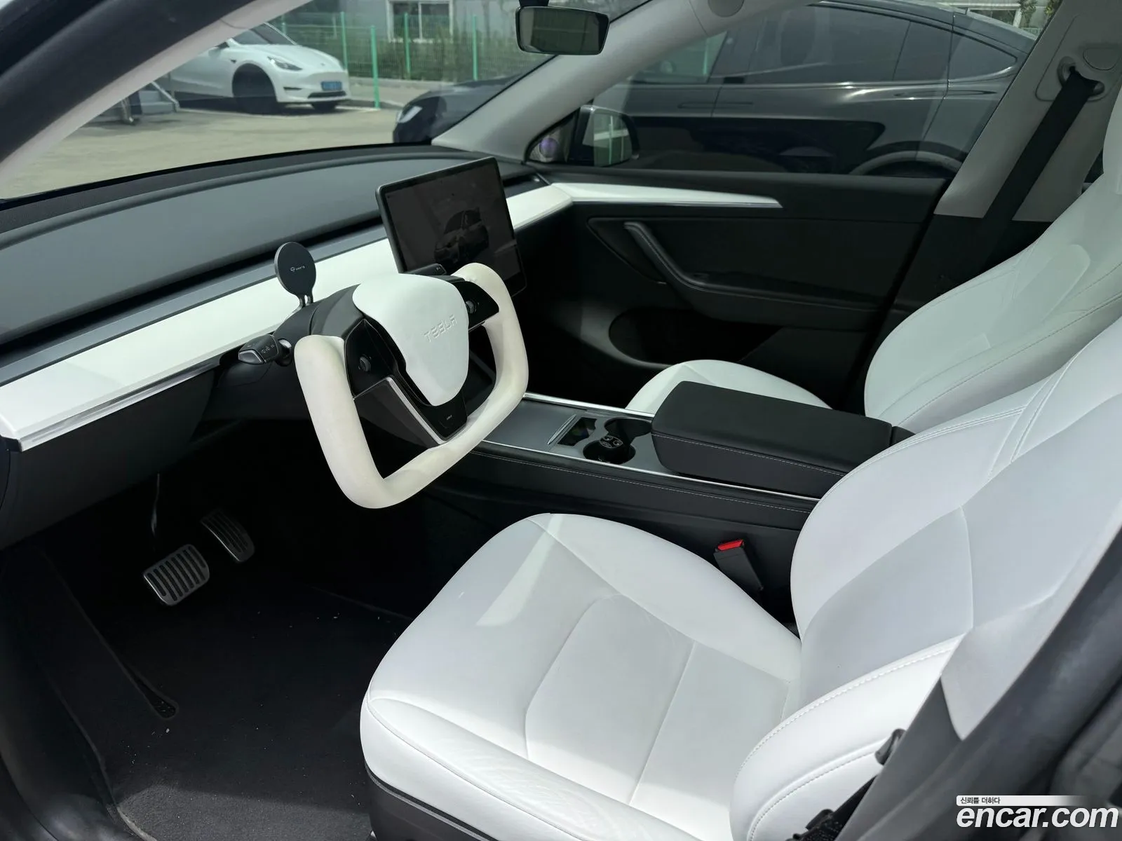 Tesla Model Y 2023 — 11