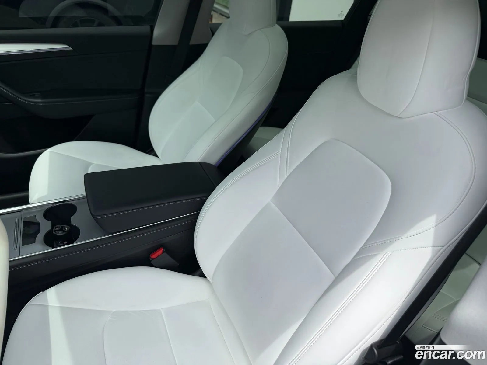 Tesla Model Y 2023 — 10