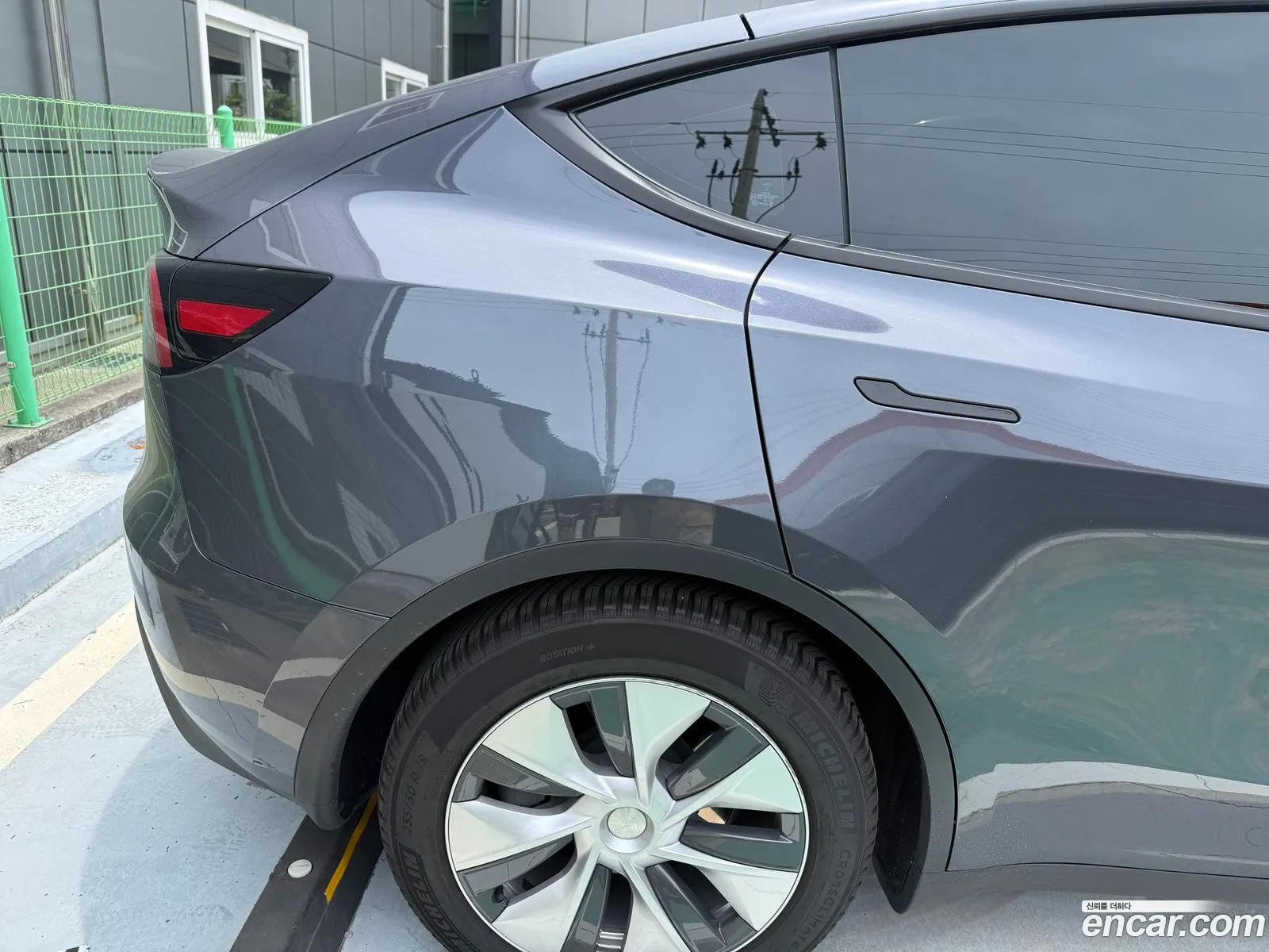 Tesla Model Y 2023 — 14