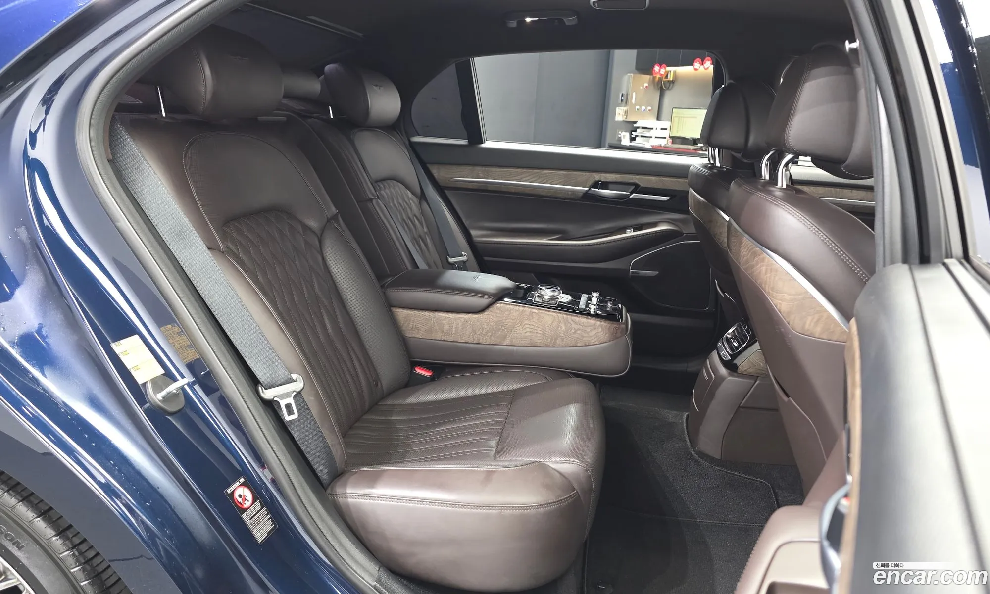 Genesis G90 2018 — 12