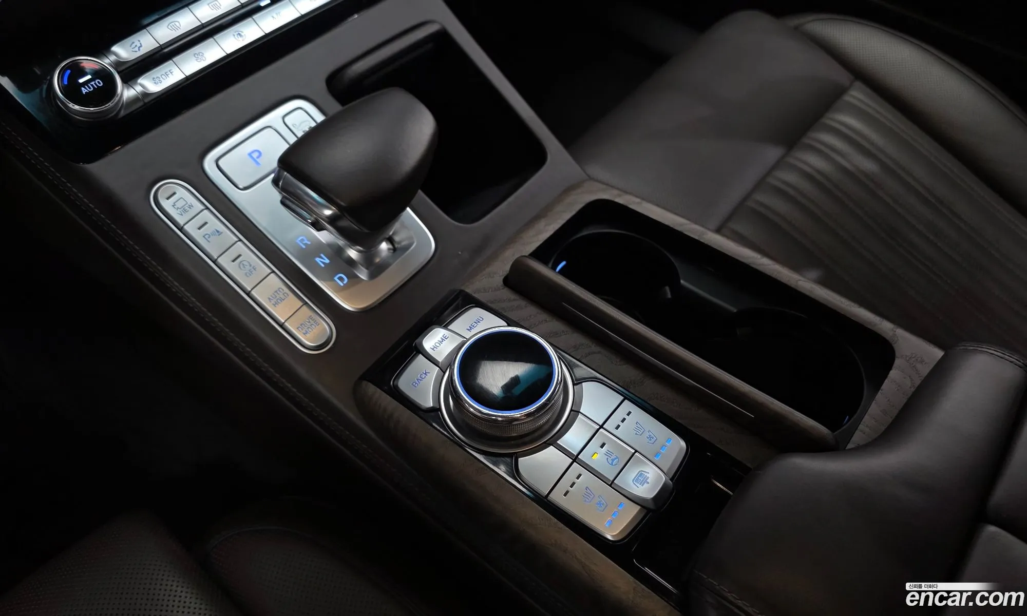 Genesis G90 2018 — 13