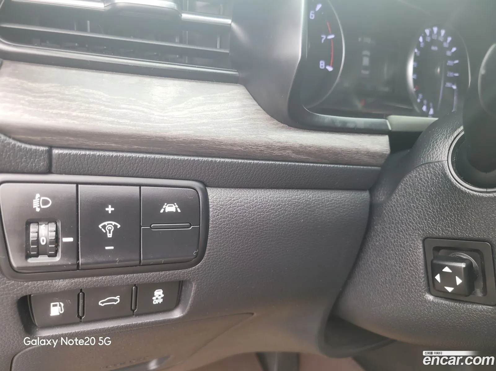 Kia K7 Premier 2020 — 12