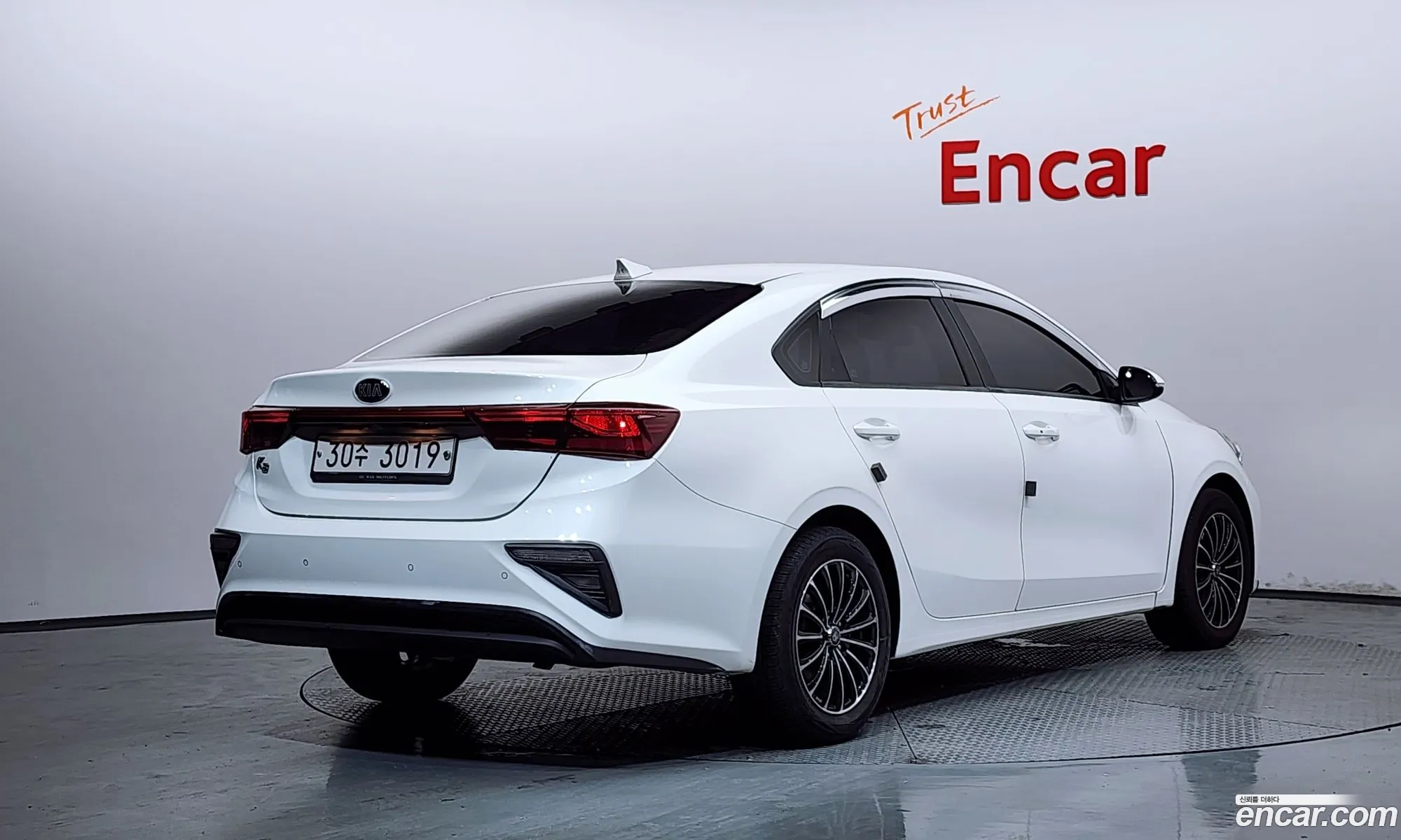 Kia K3 2019 — 18