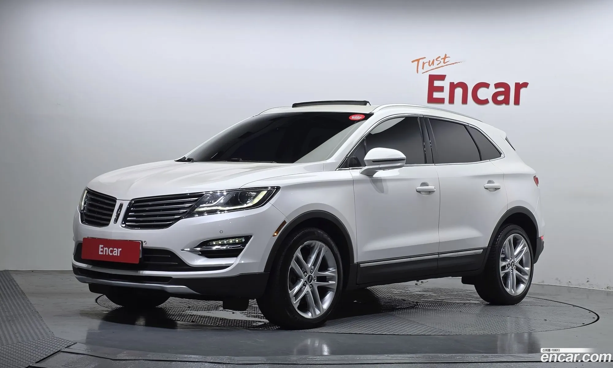 Lincoln MKC 2018 5LMCJ3D99JUL28427 — 20
