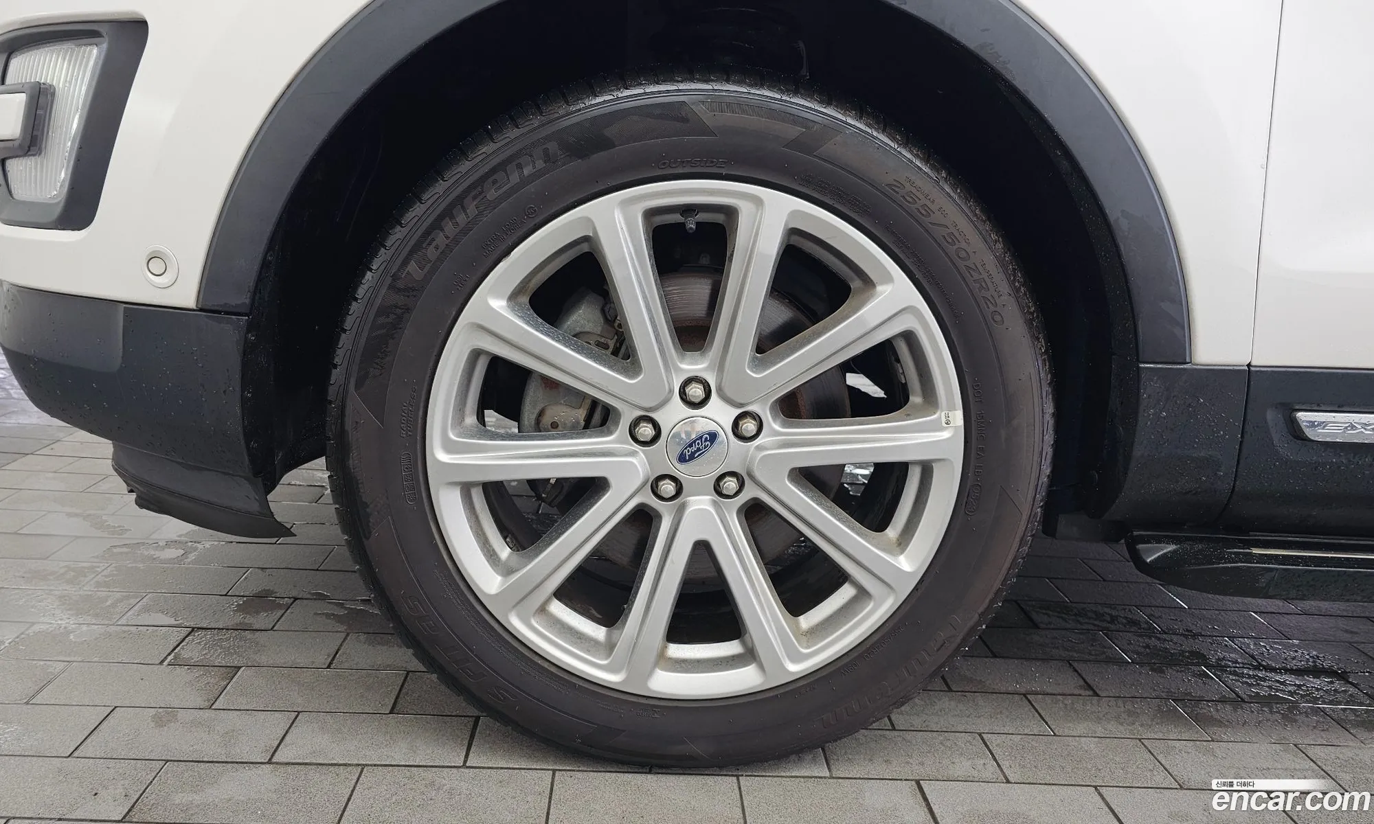 Ford Explorer 2017 — 18