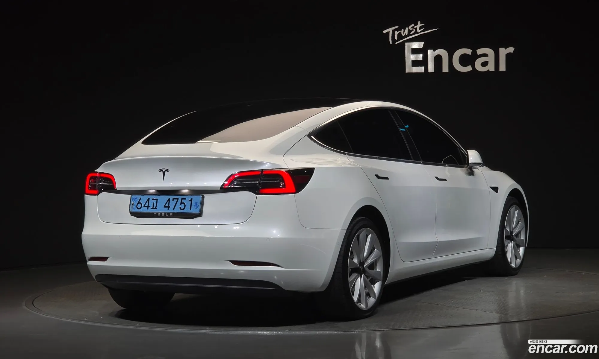 Tesla Model 3 2020 — 8