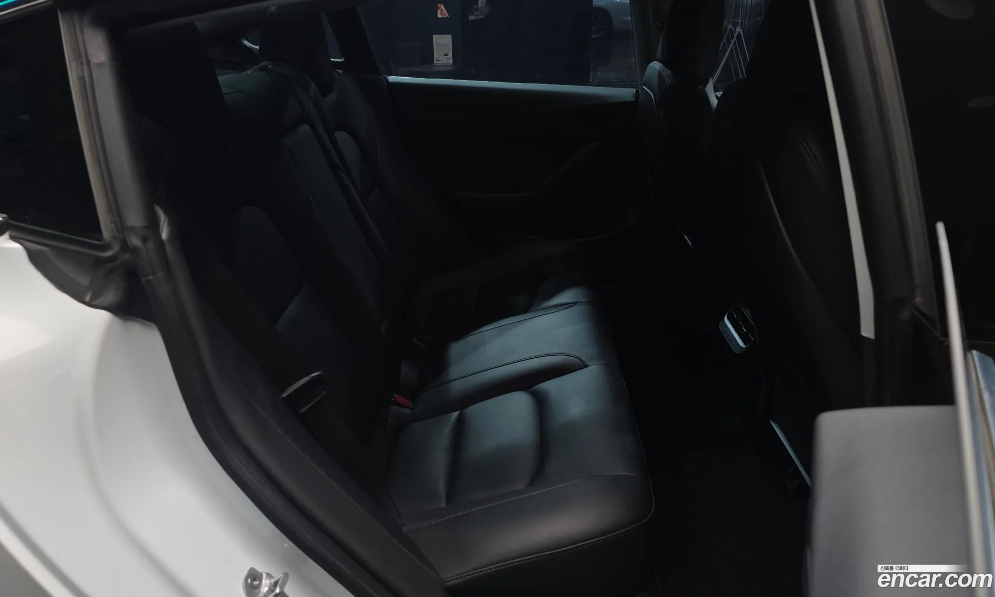 Tesla Model 3 2020 — 27