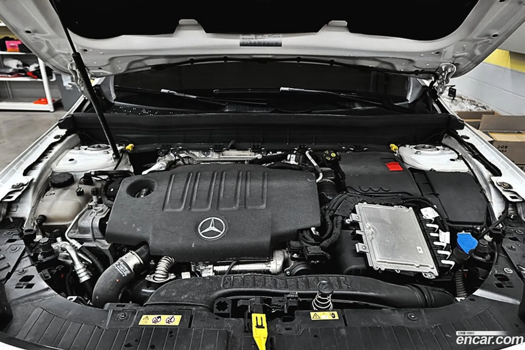 Mercedes-Benz GLB-Class X247 2021 — 10