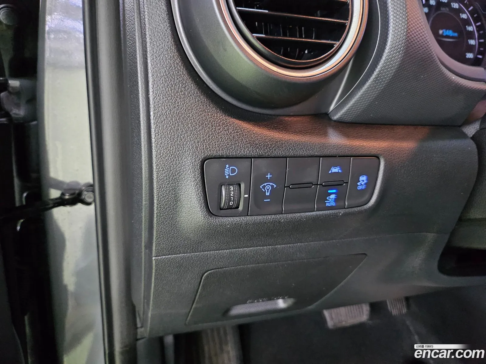 Hyundai Kona Electric 2020 — 17