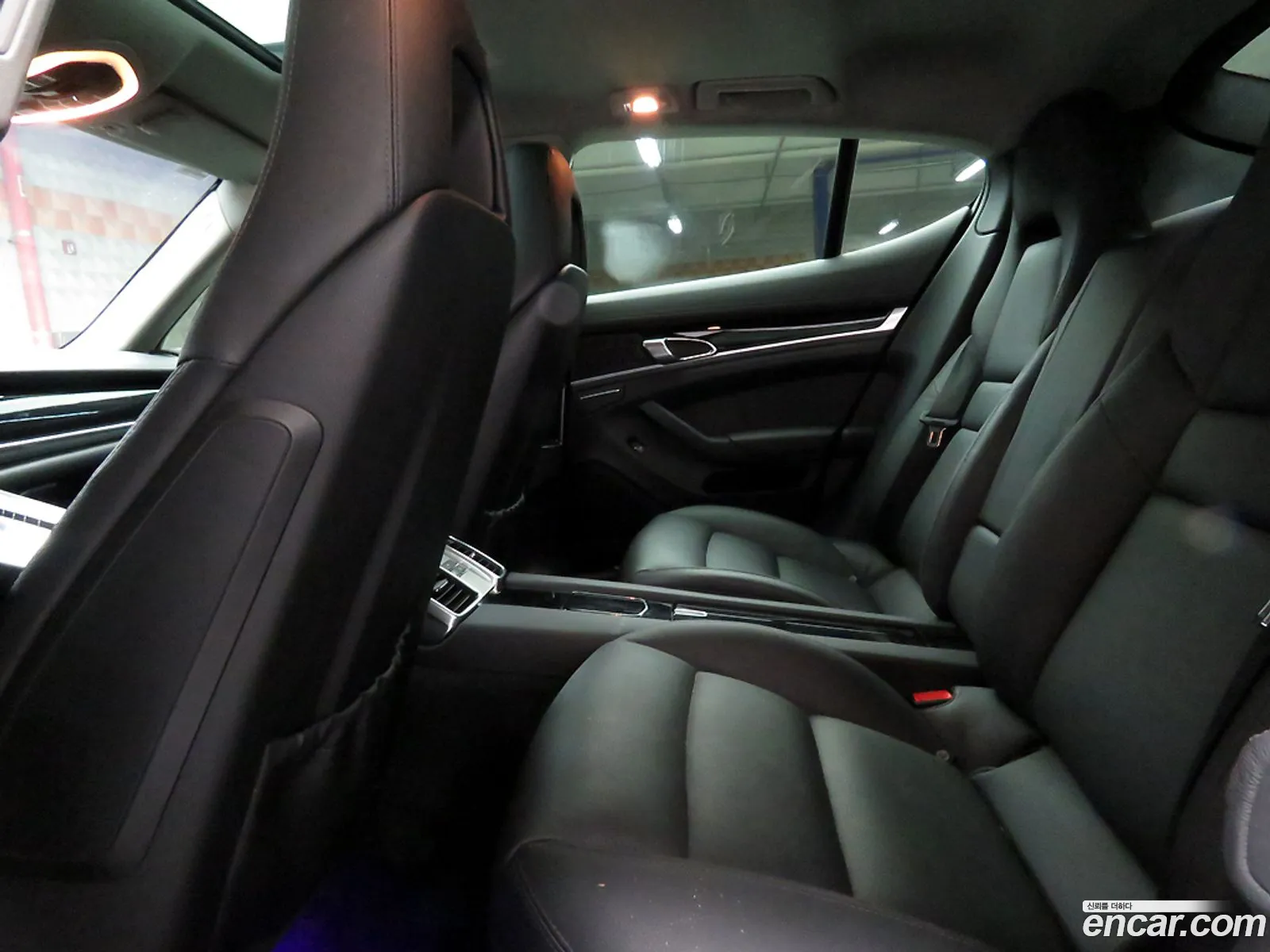Porsche Panamera 2011 — 16