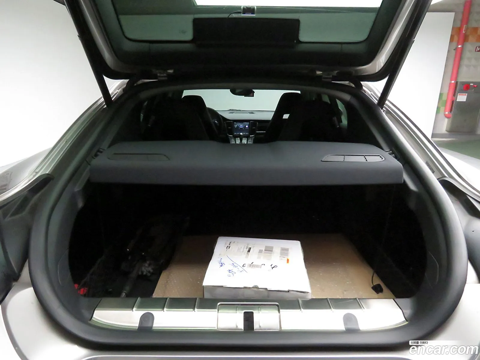 Porsche Panamera 2011 — 19