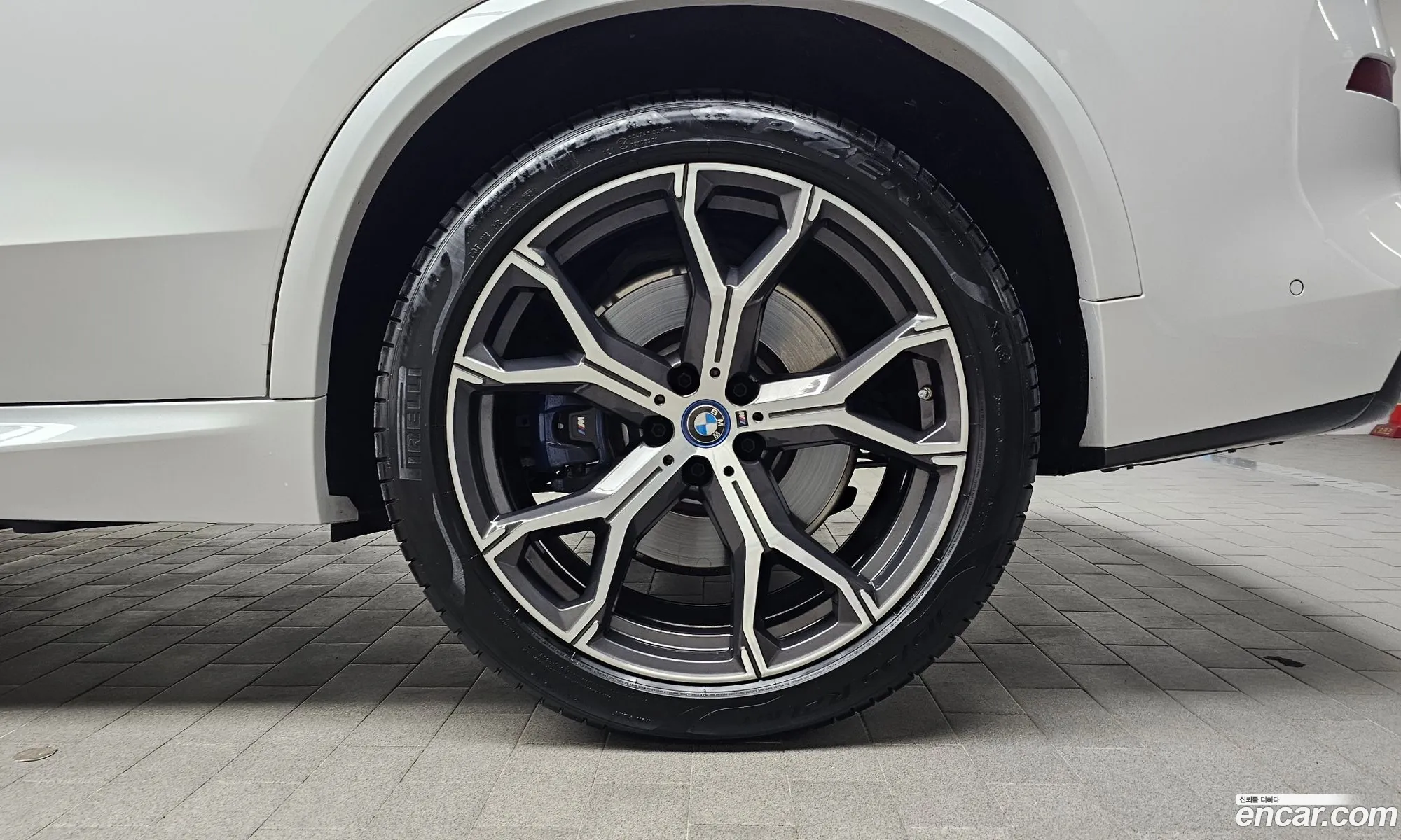 BMW X5 2021 WBATA6103N9J79128 — 6