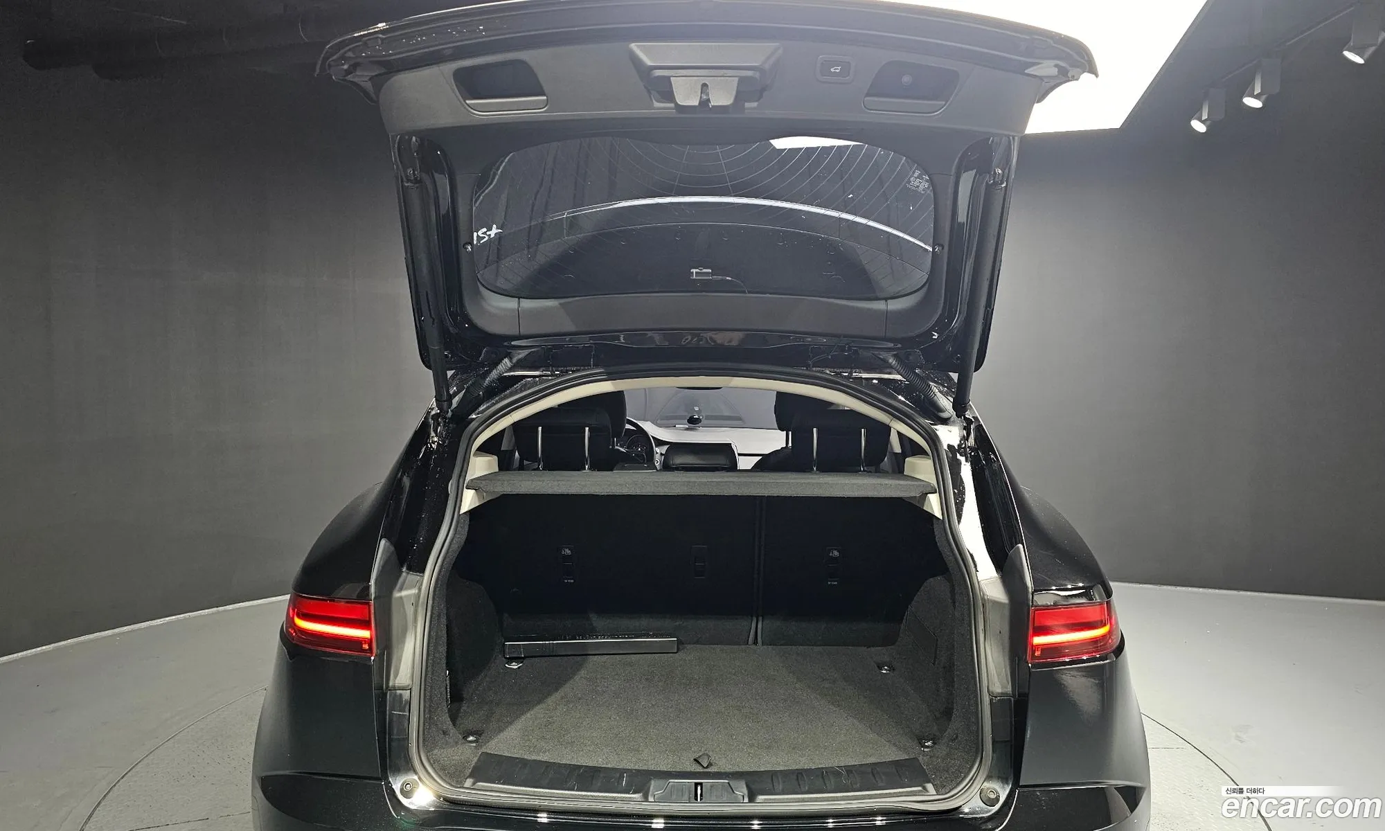 Jaguar E-Pace 2020 SADFA2BN4L1Z90312 — 8