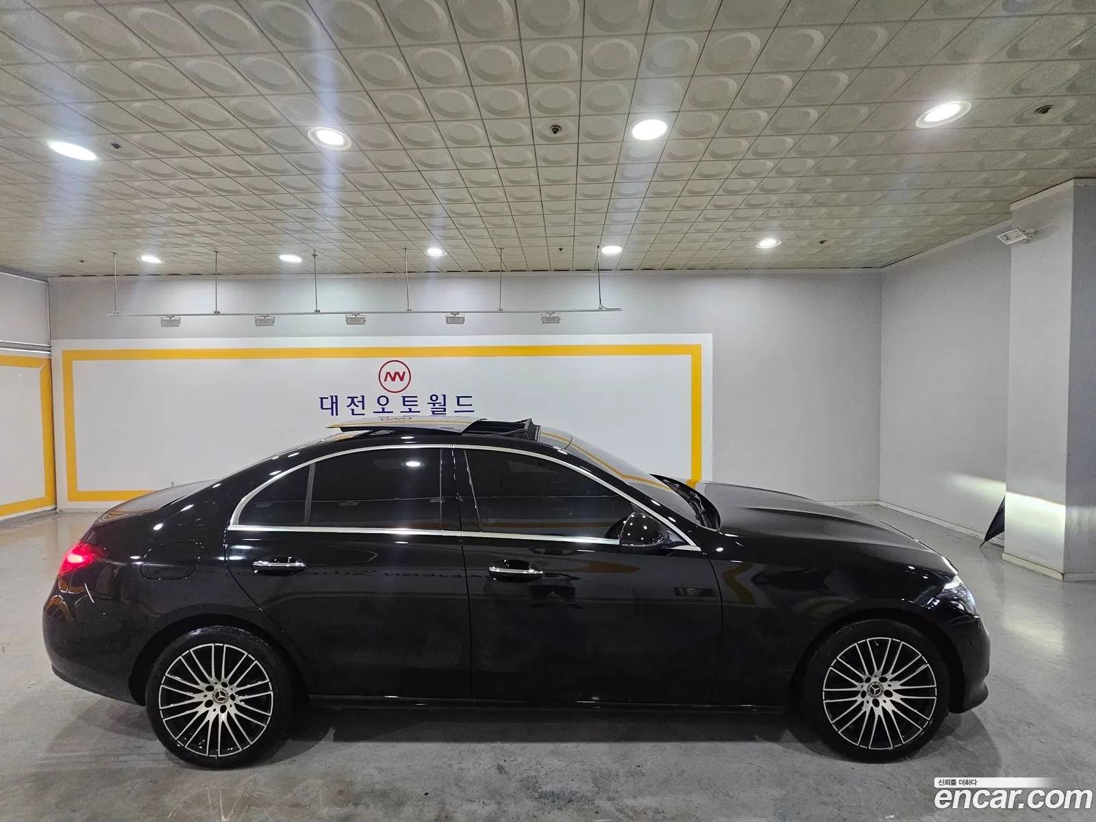 Mercedes-Benz C-Class W206 2024 — 5