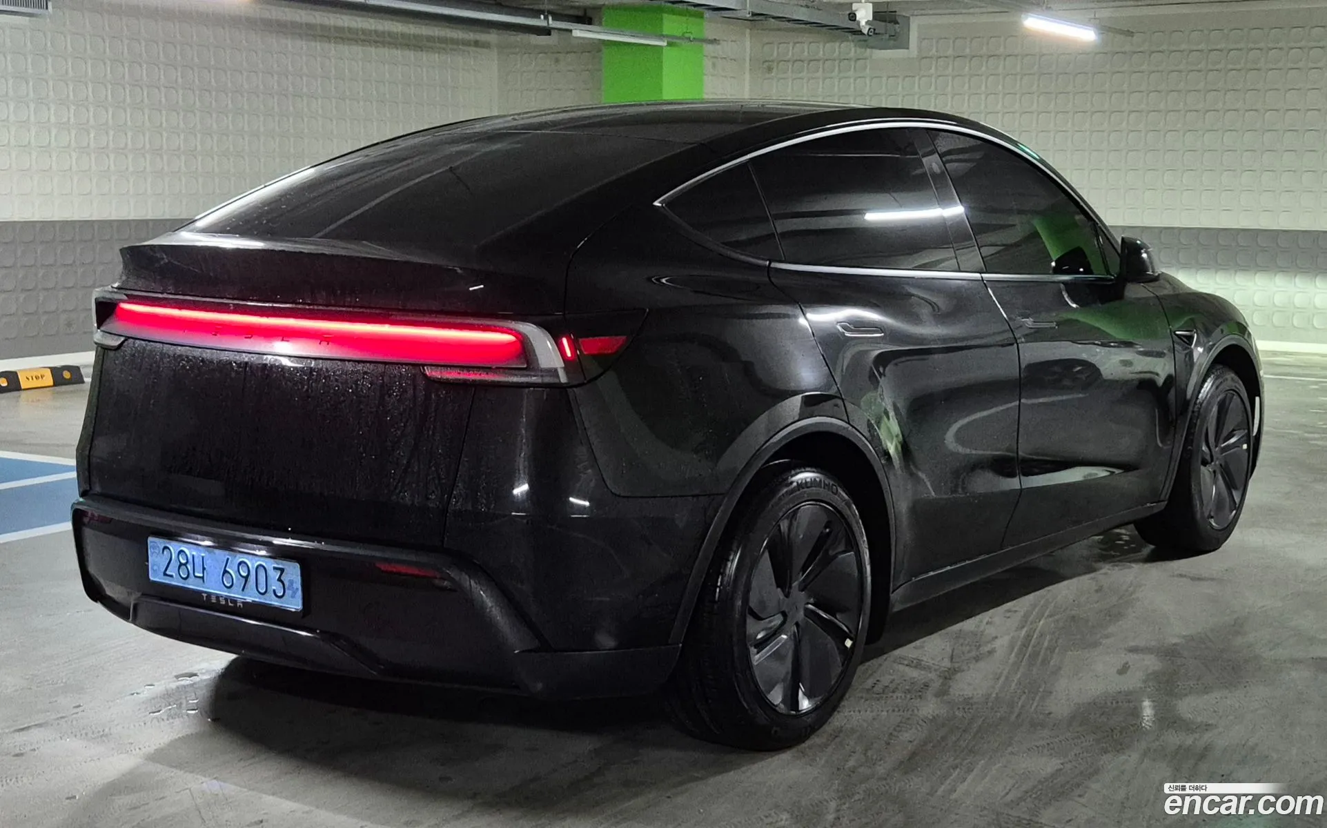 Tesla Model Y 2026 — 4
