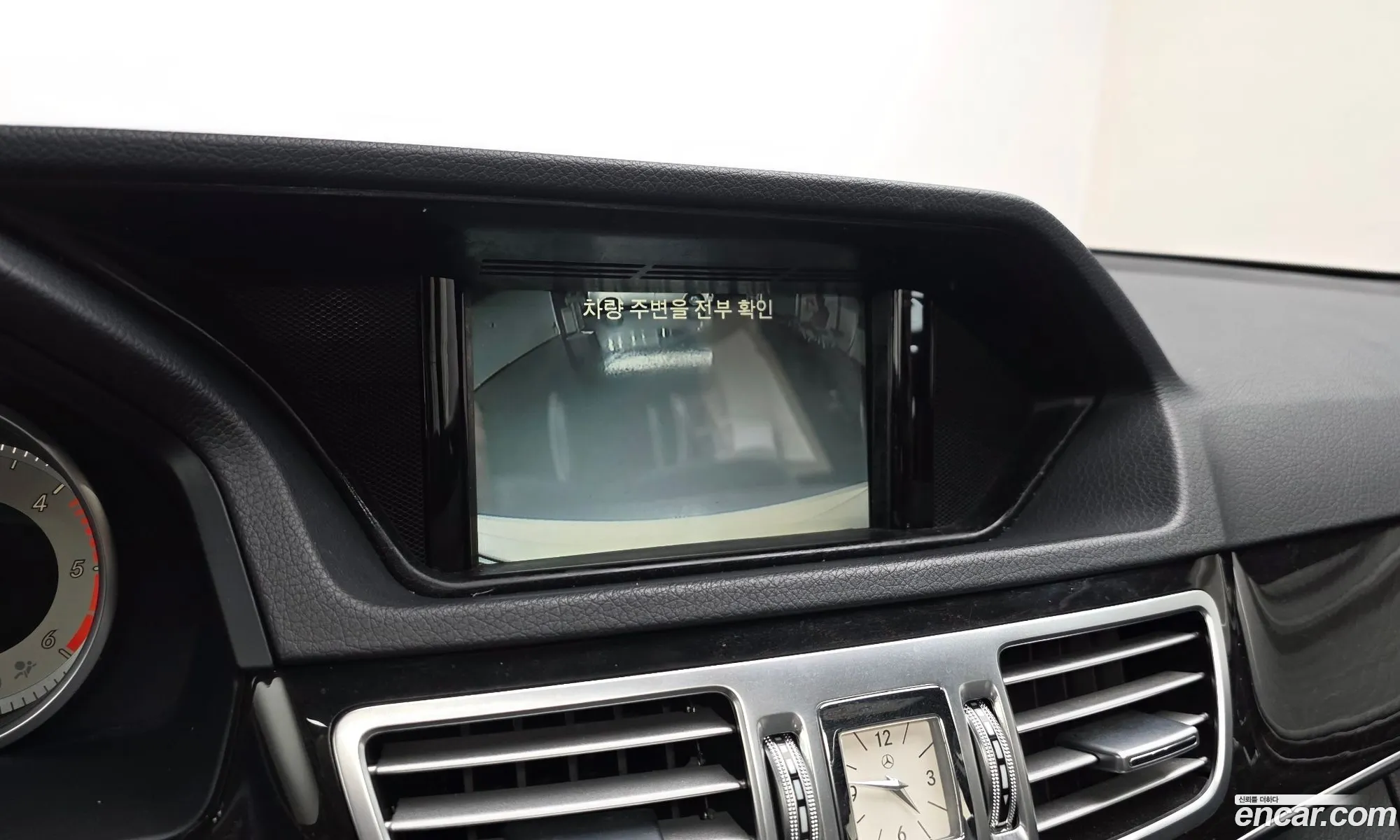 Mercedes-Benz E-Class W212 2013 WDDHF0CB3EA917889 — 18