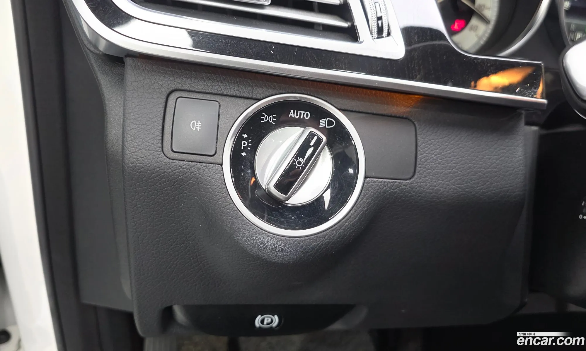 Mercedes-Benz E-Class W212 2013 WDDHF0CB3EA917889 — 8